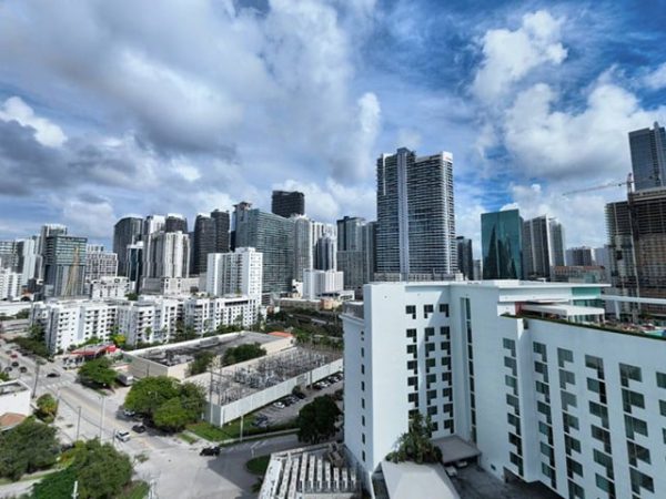 imgi_21_05-Domus-Brickell-North-View